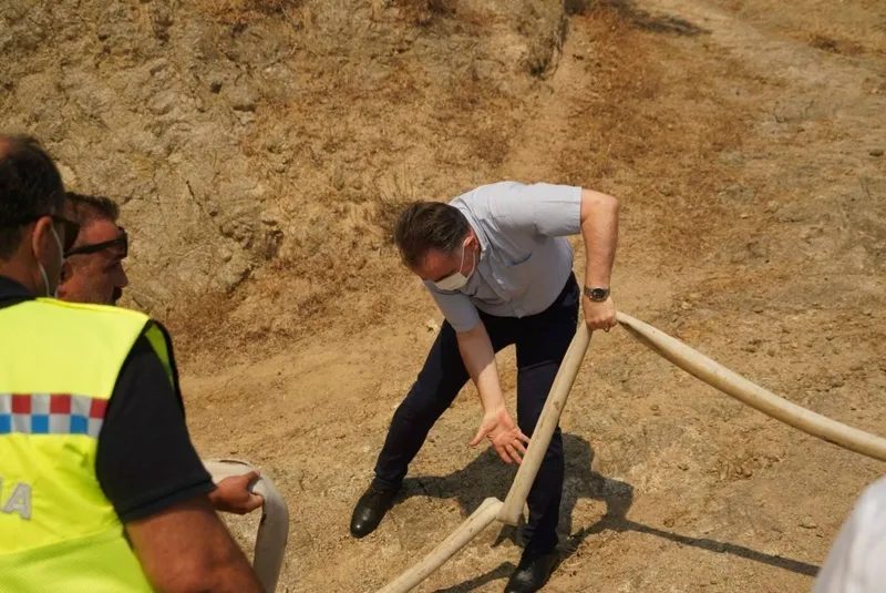 turkiyede orman yanginlari balikesir canakkale antalya 2 zhz13P8V