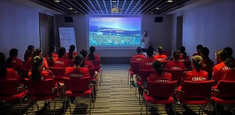 u17 kiz ulusal ekibimizin hazirlik kampi tamamlandi 6 GN3shzOg
