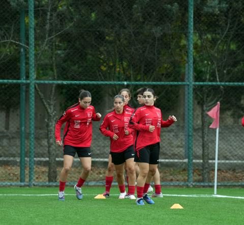 U17 Kız Ulusal Kadrosu'nun Hazırlık Kampı Devam Ediyor 8 u17 kiz ulusal kadrosunun hazirlik kampi devam ediyor 6 55pAM4Yy