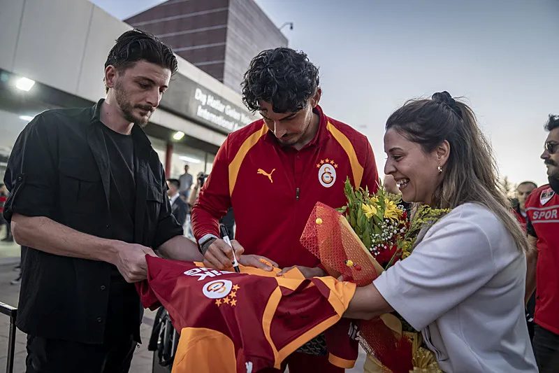 Uğurcan Çakır'ın alanlara dönüş tarihi aşikâr oldu! O maçta forma giyebilecek 7 ugurcan cakirin alanlara donus tarihi asik r oldu o macta forma giyebilecek 5 WkO6mBlV