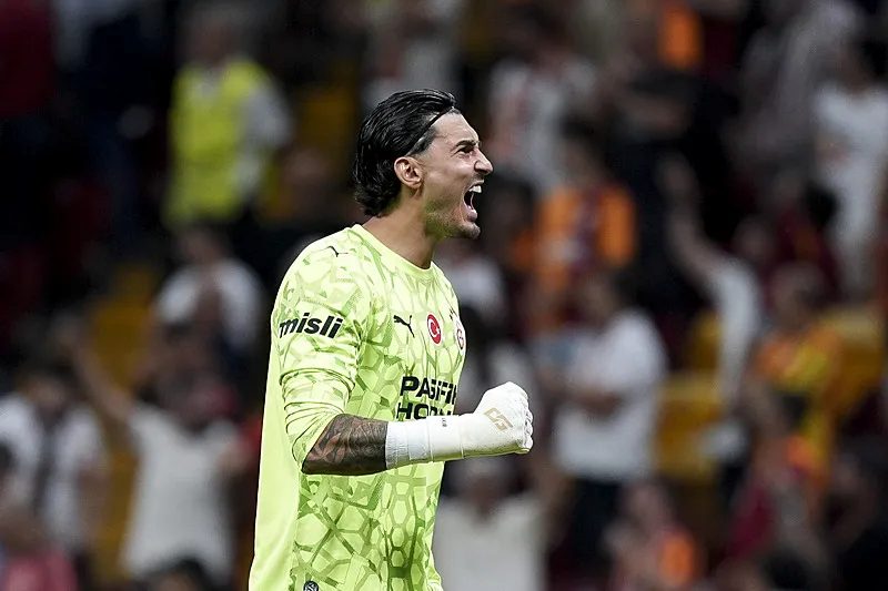 Uğurcan Çakır'ın alanlara dönüş tarihi aşikâr oldu! O maçta forma giyebilecek 10 ugurcan cakirin alanlara donus tarihi asik r oldu o macta forma giyebilecek 8 RGEkXw9V