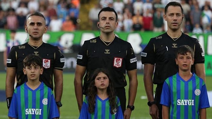 'Vasat bir hakem performansı' Süper Lig'de 2.haftanın hakem raporu! 'Maçın gidişatını direkt etkiledi' 17 vasat bir hakem performansi super ligde 2haftanin hakem raporu macin gidisatini direkt etkiledi 15 YZEO62h5
