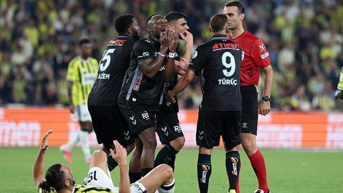 'Vasat bir hakem performansı' Süper Lig'de 2.haftanın hakem raporu! 'Maçın gidişatını direkt etkiledi' 7 vasat bir hakem performansi super ligde 2haftanin hakem raporu macin gidisatini direkt etkiledi 5 chX4duST