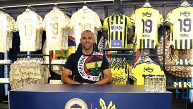 vedat muriqi imza gununde fenerbahceli taraftarlarla bulustu bOKDBcfO