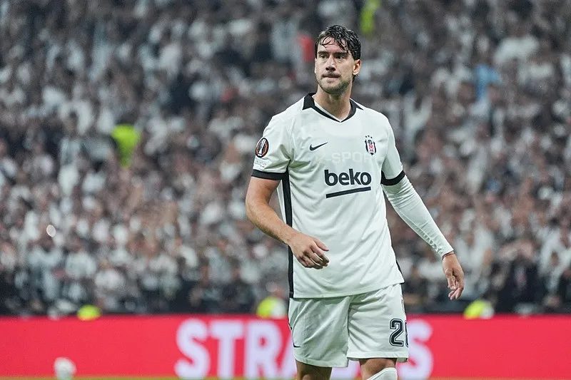 Vincenzo Italiano'dan şok transfer itirafı! Vlahovic ve Lucumi... 3 vincenzo italianodan sok transfer itirafi vlahovic ve lucumi 1 Du3XBaby