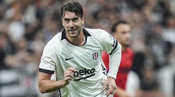 Vlahovic hat-trick yaptı, Kartal Çorum'a patladı... (ÖZET-GOLLER) Beşiktaş - Çorum FK maç sonucu 6-2 7 vlahovic hat trick yapti kartal coruma patladi ozet goller besiktas corum fk mac sonucu 6 2 CCuL91NS