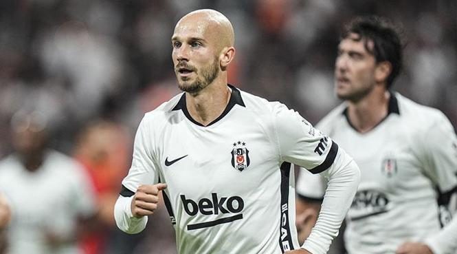Vlahovic hat-trick yaptı, Kartal Çorum'a patladı... (ÖZET-GOLLER) Beşiktaş - Çorum FK maç sonucu 6-2 12 vlahovic hat trick yapti kartal coruma patladi ozet goller besiktas corum fk mac sonucu 6 2