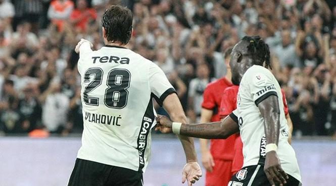 Vlahovic hat-trick yaptı, Kartal Çorum'a patladı... (ÖZET-GOLLER) Beşiktaş - Çorum FK maç sonucu 6-2 8 vlahovic hat trick yapti kartal coruma patladi ozet goller besiktas corum fk mac sonucu 6 2 zeFrjiyr