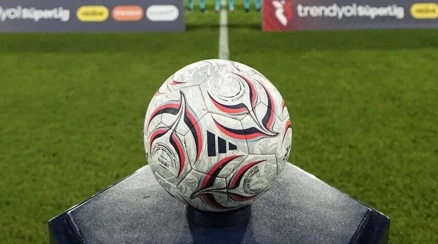 yapay zeka trendyol super lig sampiyonunu acikladi 4 puan farkla 2 7IDugsSc