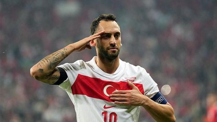 Yeşil ışık yaktı! Fenerbahçe Hakan Çalhanoğlu bombasını patlatıyor 7 yesil isik yakti fenerbahce hakan calhanoglu bombasini patlatiyor 5