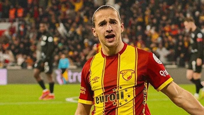 Yeşil ışık yaktı! Galatasaray'dan Arda Okan Kurtalan bombası 5 yesil isik yakti galatasaraydan arda okan kurtalan bombasi 3 vkOcgnyB