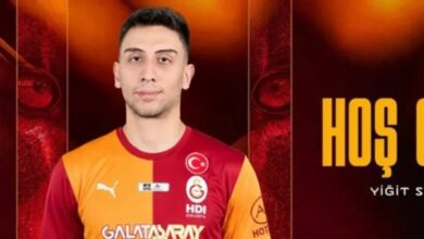 Yiğit Savaş’tan 3 yıllık imza 5 yigit savastan 3 yillik imza 6Tq6WkK9
