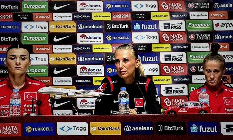 a ulusal bayan futbol teknik yoneticisi necla gungor kiragasi ilkleri basarmak istiyorlar JxlZIRsM