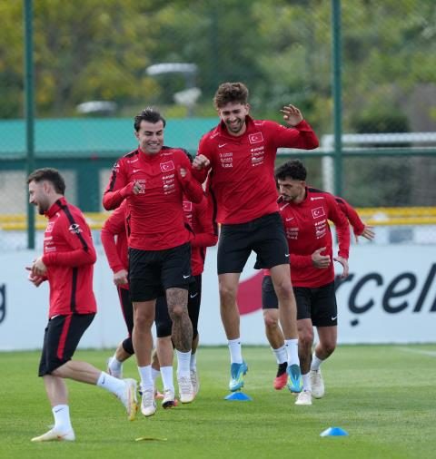 A Ulusal Grup, Belçika Seyahati Öncesi Riva'da Çalıştı 21 a ulusal grup belcika seyahati oncesi rivada calisti 19 lIBLIuLZ