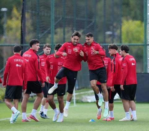 A Ulusal Grup, Belçika Seyahati Öncesi Riva'da Çalıştı 22 a ulusal grup belcika seyahati oncesi rivada calisti 20 PdeIAR3l