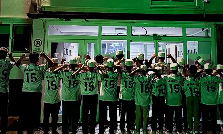 Arda Güler, Bolu'da hafızlık öğrencilerine imzalı forma gönderdi 1 arda guler boluda hafizlik ogrencilerine imzali forma gonderdi ms8JGKCy