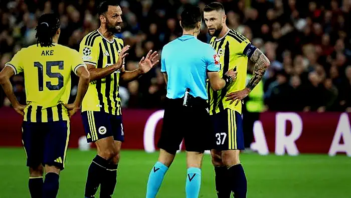 Aston Villa - Fenerbahçe maçının akabinde çok sert tenkitler: 'İnadınız bitiriyor!' | 'Hesabını vermeli' 16 aston villa fenerbahce macinin akabinde cok sert tenkitler inadiniz bitiriyor hesabini vermeli 1KCXQgZQ