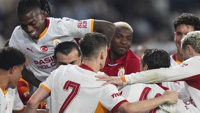 Başakşehir - Galatasaray maçının akabinde dikkat çeken yorum: 'Osimhen'siz çok zor!' | 'Kafası alanda değil' 5 basaksehir galatasaray macinin akabinde dikkat ceken yorum osimhensiz cok zor kafasi alanda spL2sV9H