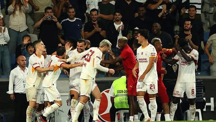 Başakşehir'in Galatasaray maçında kazandığı penaltı hakikat mu? Trio yorumladı: 'Kabul edemiyorum' 3 basaksehirin galatasaray macinda kazandigi penalti hakikat mu trio yorumladi kabul edemiyorum 1 dJK1dEbB