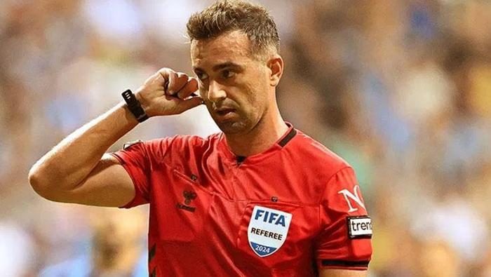 Başakşehir'in Galatasaray maçında kazandığı penaltı hakikat mu? Trio yorumladı: 'Kabul edemiyorum' 5 basaksehirin galatasaray macinda kazandigi penalti hakikat mu trio yorumladi kabul edemiyorum 3 46FQdnl9