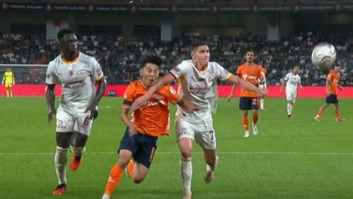 Başakşehir'in Galatasaray maçında kazandığı penaltı hakikat mu? Trio yorumladı: 'Kabul edemiyorum' 7 basaksehirin galatasaray macinda kazandigi penalti hakikat mu trio yorumladi kabul edemiyorum 5 EhIM9IAp