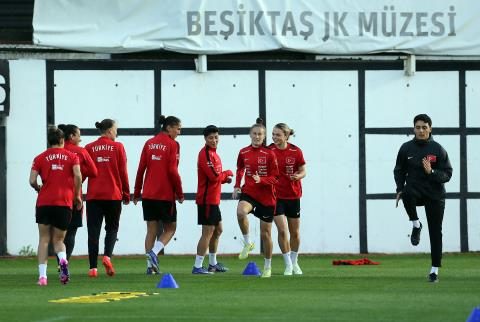 Bayan A Ulusal Grubumuz, Slovenya Maçları Hazırlıklarını Sürdürdü 25 bayan a ulusal grubumuz slovenya maclari hazirliklarini surdurdu 23 I6dg6Mzy
