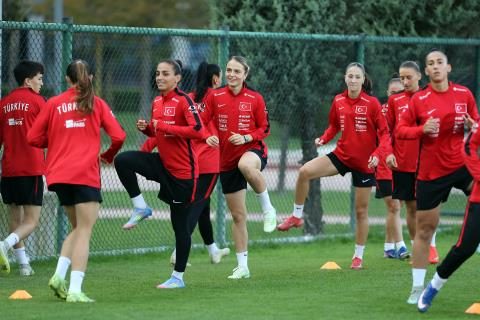 Bayan A Ulusal Grubumuzun Slovenya Maçları Hazırlıkları Devam Ediyor 16 bayan a ulusal grubumuzun slovenya maclari hazirliklari devam ediyor 14 amKMcznG