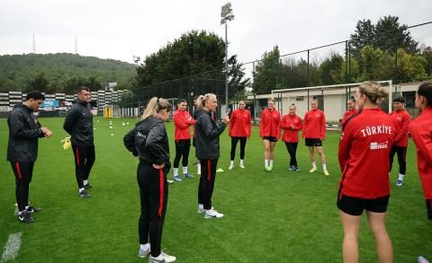 bayan a ulusal kadromuz slovenya maclari hazirliklarina basladi 5