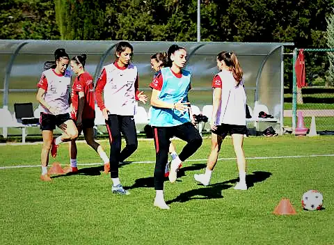 Bayan A Ulusal Kadromuz, Slovenya'da 18 bayan a ulusal kadromuz slovenyada 16 4uKhm29g
