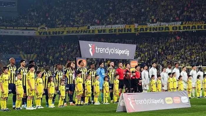 Beşiktaş derbisi öncesi Fenerbahçe'de İsmail Kartal'dan oyuncularına uyarı! 'Amacımız bu olmalı' 4 besiktas derbisi oncesi fenerbahcede ismail kartaldan oyuncularina uyari amacimiz bu olmali 2 1tRIzps9