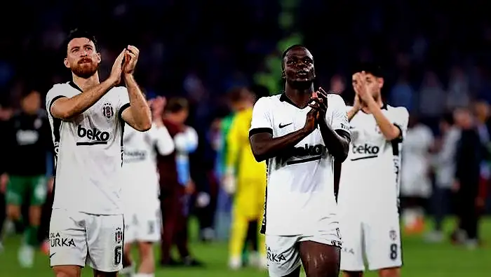 Beşiktaş'ta Trabzonspor maçı sonrası Italiano'ya tenkit: 'Şaşırttı!' | 'Kopuşlar fazlaydı' 5 besiktasta trabzonspor maci sonrasi italianoya tenkit sasirtti kopuslar fazlaydi 3 tVgQpObb