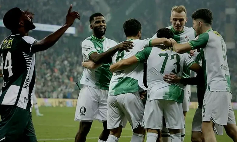 Bursaspor'da Iheanacho'dan tarihe geçen performans! Yeniden boş geçmedi, son kurbanı Pendikspor oldu 1 bursasporda iheanachodan tarihe gecen performans yeniden bos gecmedi son kurbani pendikspor oldu PpELhYIM