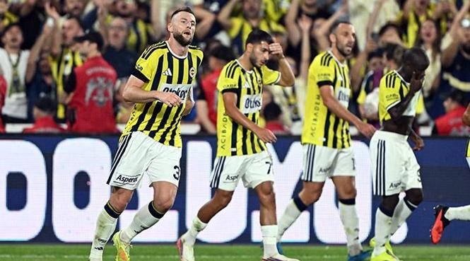 CANLI | Beşiktaş'tan Kadıköy'de kusursuz geri dönüş! Fenerbahçe, meskeninde derbide mağlup... (Maç özeti | Fenerbahçe 1-2 Beşiktaş) 6 canli besiktastan kadikoyde kusursuz geri donus fenerbahce meskeninde derbide maglup mac ozeti T9BfWN2D