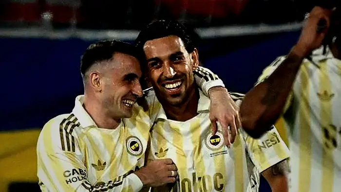 Çaykur Rizespor - Fenerbahçe maçındaki penaltı konumuna Trio'dan son nokta! 'Basma var ancak...' 4 caykur rizespor fenerbahce macindaki penalti konumuna triodan son nokta basma var ancak 2