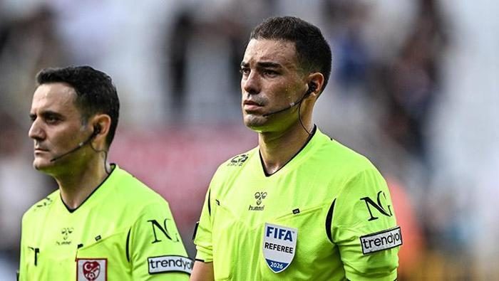 'Çok büyük bir hakem hatası' 4'üncü haftanın hakem raporu ortaya çıktı! Fenerbahçe-Beşiktaş derbisinde 17 cok buyuk bir hakem hatasi 4uncu haftanin hakem raporu ortaya cikti fenerbahce besiktas derbisinde 15 wbF96LXM