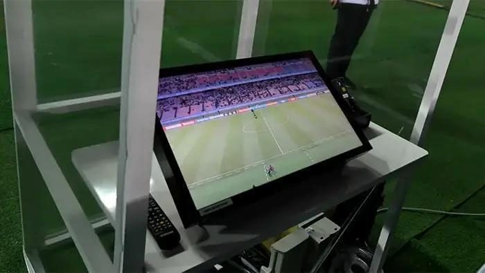 'Çok büyük bir hakem hatası' 4'üncü haftanın hakem raporu ortaya çıktı! Fenerbahçe-Beşiktaş derbisinde 4 cok buyuk bir hakem hatasi 4uncu haftanin hakem raporu ortaya cikti fenerbahce besiktas derbisinde 2