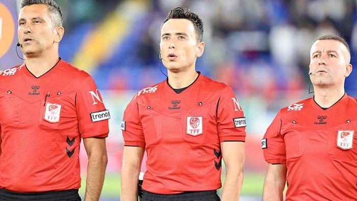 'Çok büyük bir hakem hatası' 4'üncü haftanın hakem raporu ortaya çıktı! Fenerbahçe-Beşiktaş derbisinde 22 cok buyuk bir hakem hatasi 4uncu haftanin hakem raporu ortaya cikti fenerbahce besiktas derbisinde 20
