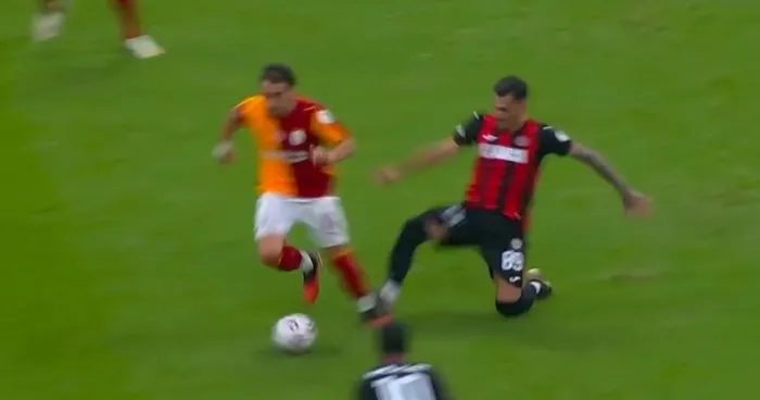 Çorum FK, Galatasaray karşısında 10 kişi kaldı! 2 corum fk galatasaray karsisinda 10 kisi kaldi 0 iRwBeQ3l