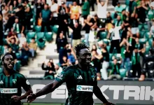 daniel agyei tribunlerden atilan madde sonrasi yerde kaldi xOeWeQc7