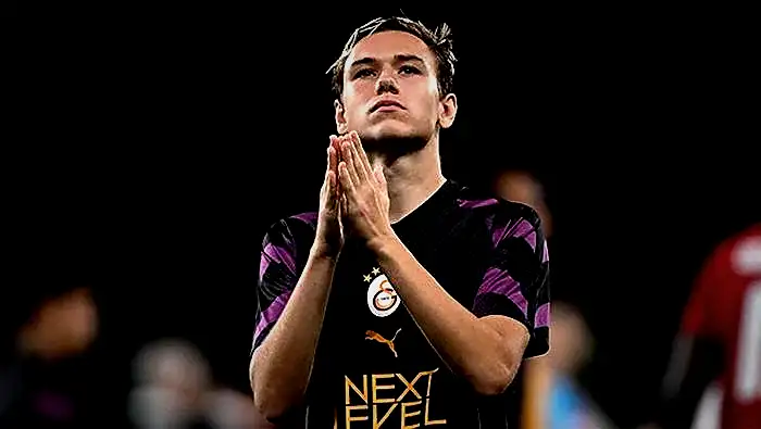 'Dişçiye gitmek üzere...' Galatasaray'da savlı bildiri 'Barcelona'ya ziyan verecek!' 15 disciye gitmek uzere galatasarayda savli bildiri barcelonaya ziyan verecek 13 VernFiLK