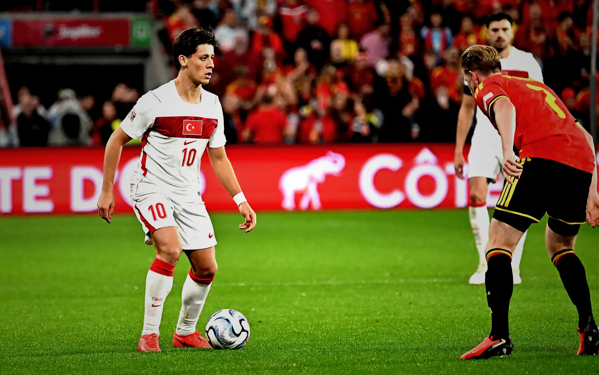 Dünya futbolunun en düzgün 60 genç yeteneği belirli oldu! Fenerbahçe ve Galatasaray'dan hangi isimler var? 2 dunya futbolunun en duzgun 60 genc yetenegi belirli oldu fenerbahce ve galatasaraydan hangi isimler