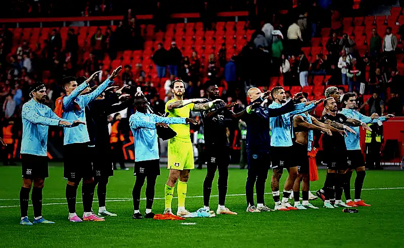 Dünyanın en değerli kulüpleri belli oldu! İşte listede yer alan Türk ekipleri 24 dunyanin en degerli kulupleri belli oldu iste listede yer alan turk ekipleri 22 nVBRKfG4