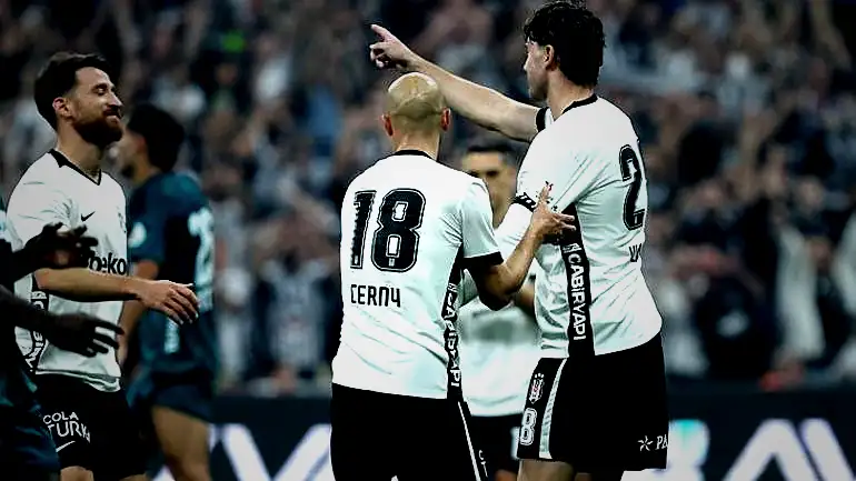 Dusan Vlahovic'ten Mario Gomez tesiri... Beşiktaş'ın golcüsü Kocaelispor'u da boş geçmedi 3 dusan vlahovicten mario gomez tesiri besiktasin golcusu kocaelisporu da bos gecmedi 1 OfpkFJqF