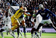 everton chelsea musabakasinda endiselendiren sakatlik emiliano martinez alandan sedyeyle ayrildi 7dt7leDW