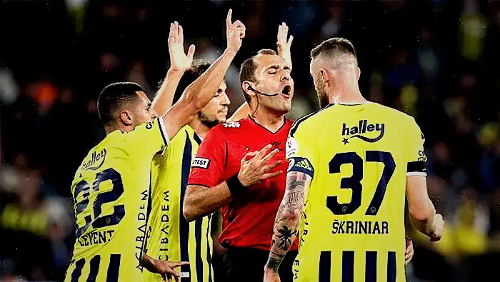fenerbahce alanyaspor macinin cok konusulan durumuna trio noktayi koydu cok kotu bir hata 3