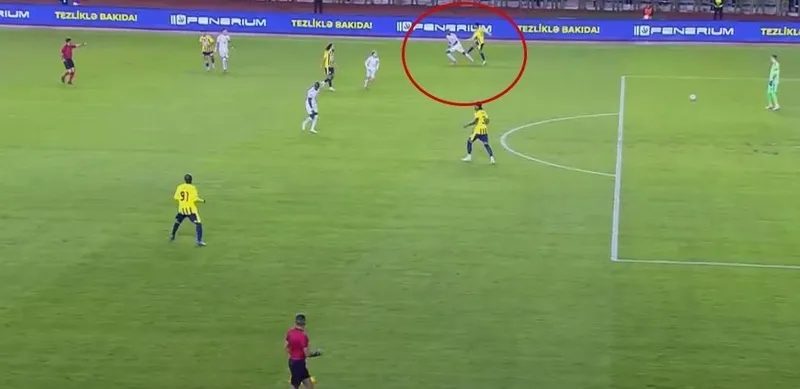 Fenerbahçe Mason Greenwood hazırlık maçında kırmızı kart gördü! 3 fenerbahce mason greenwood hazirlik macinda kirmizi kart gordu 1 bY8vypO2