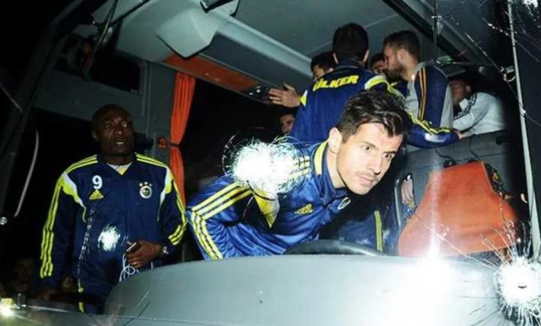 Fenerbahçe otobüsüne silahlı hücum soruşturmasında 1 kuşkulu tutuklandı! 1 fenerbahce otobusune silahli hucum sorusturmasinda 1 kuskulu tutuklandi 2yMa7KHw
