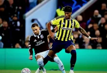 fenerbahce penalti bekledi iste archie brownun yerde kaldigi durum elLUBI7L