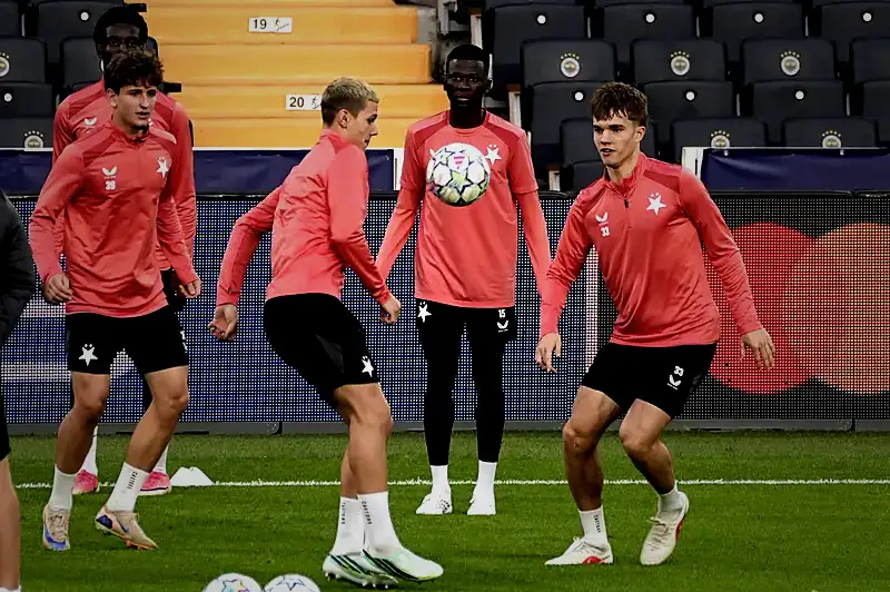 Fenerbahçe - Slavia Prag maçı ne vakit, hangi kanalda? 3 fenerbahce slavia prag maci ne vakit hangi kanalda 1 COwwm1Vb