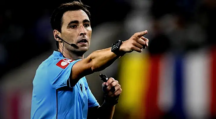 Fenerbahçe - Slavia Prag maçına İspanyol hakem 1 fenerbahce slavia prag macina ispanyol hakem luuLcLtT
